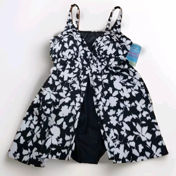 Swim Solutions Fly Away Tummy Control Swim Dress Woman Plus 18W Wireless New - Picture 5 of 12